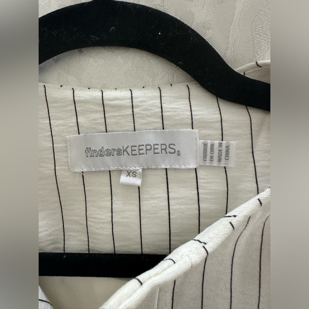 Vest - Picture 3 of 5